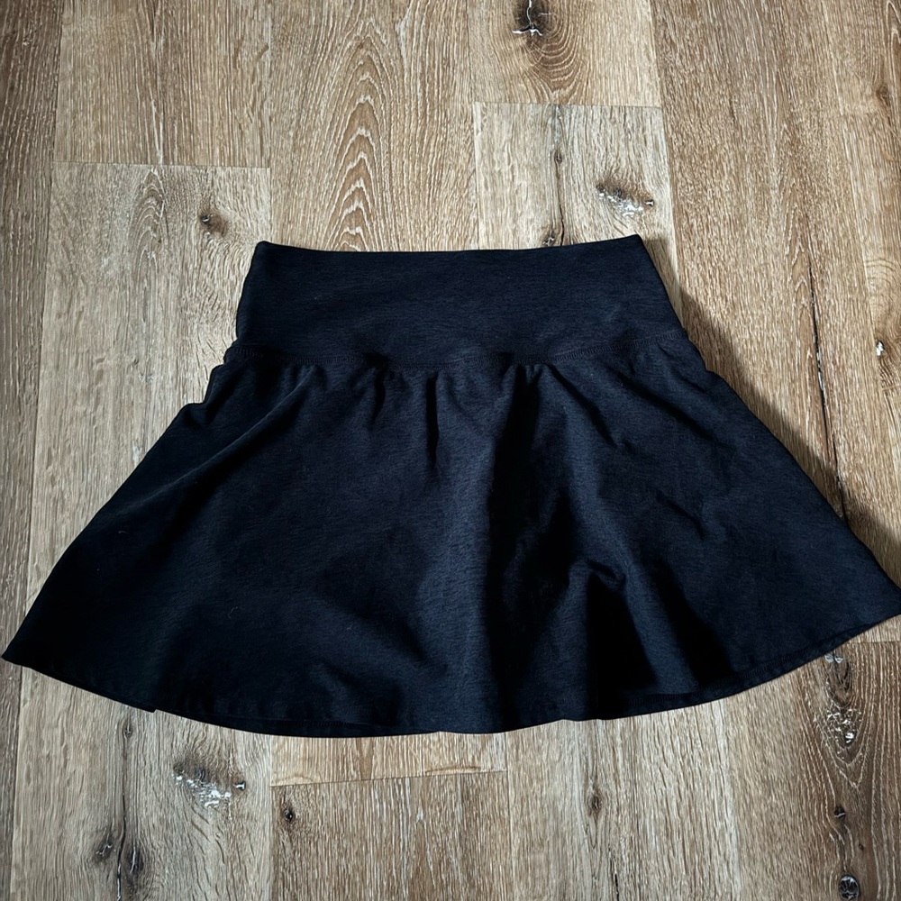 Beyond Yoga Charcoal Gray Skort Size M‎
